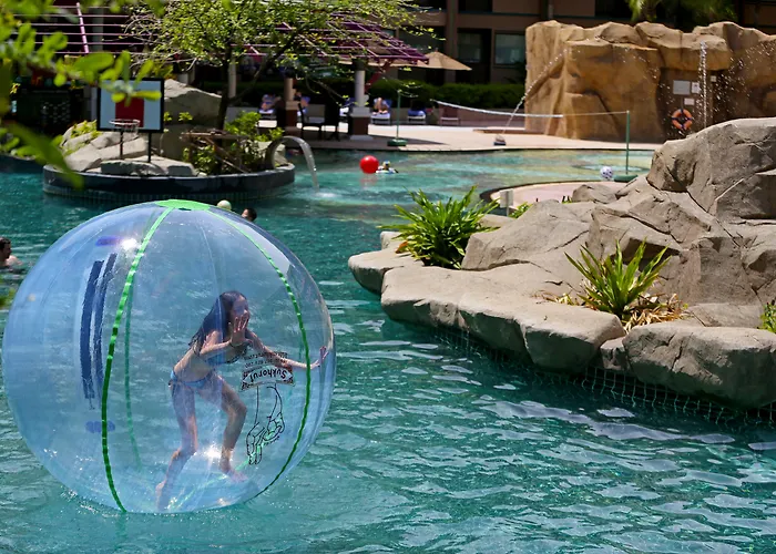 Novotel Phuket Vintage Park Resort