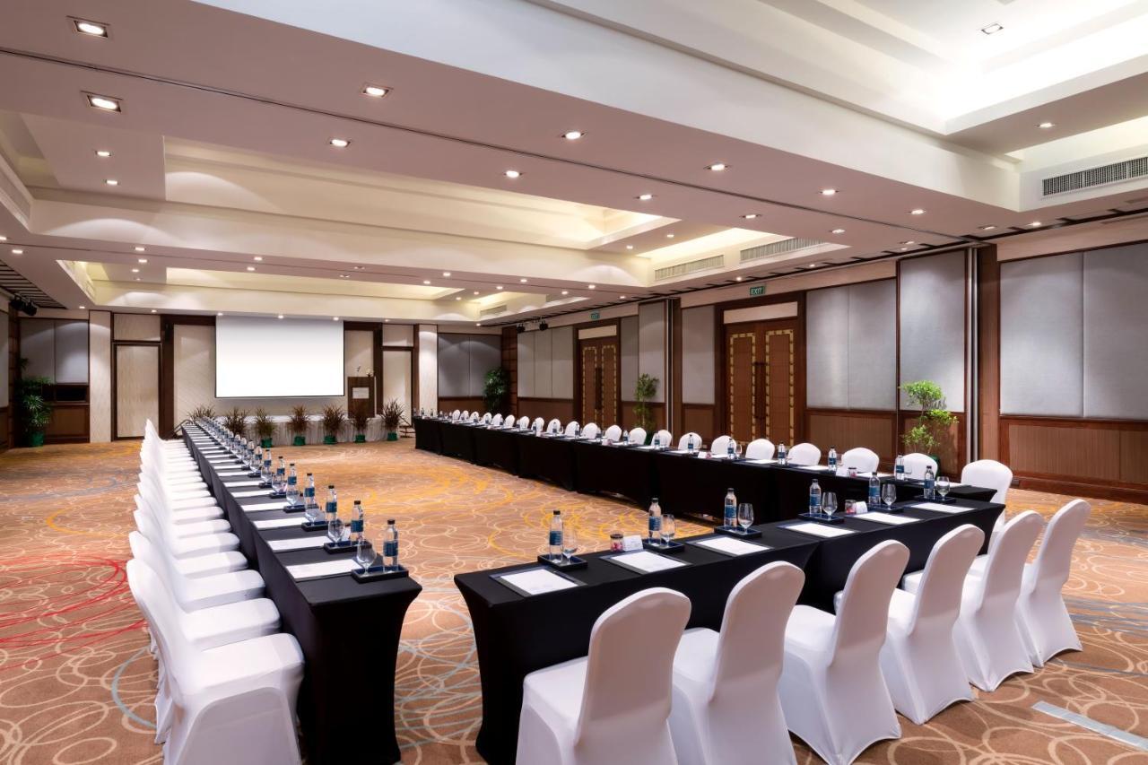 Novotel Phuket Vintage Park מלון Patong