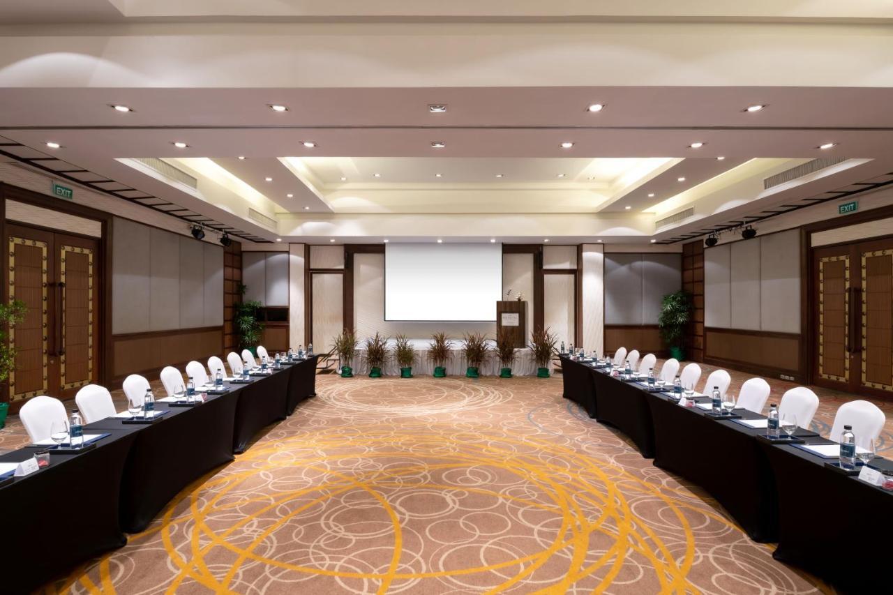 Novotel Phuket Vintage Park מלון Patong